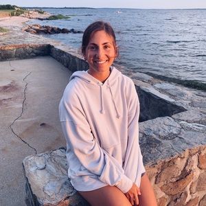 Meet your Posher, Julia